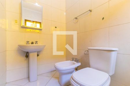 Casa à venda com 289m², 4 quartos e 2 vagasBanheiro da suíte 4