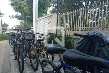 Apartamento à venda com 32m², 1 quarto e sem vagaÁrea comum - Bicicletário