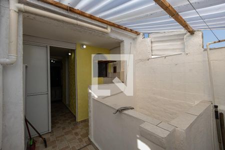 Casa à venda com 80m², 2 quartos e sem vaga Casa à venda com 80m², 2 quartos e sem vagaVaranda Coberta/Área de serviço