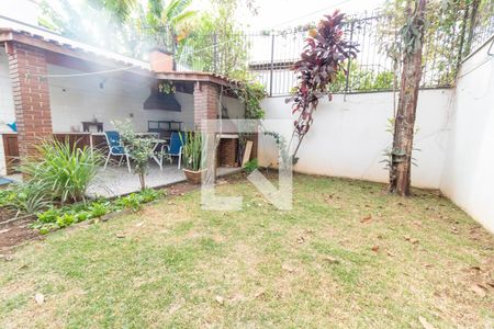 Casa à venda com 223m², 3 quartos e 4 vagas