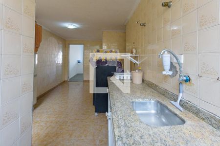 Casa à venda com 250m², 4 quartos e 2 vagas Casa à venda com 250m², 4 quartos e 2 vagasCozinha