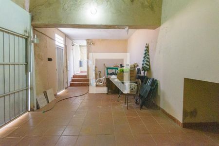 Casa à venda com 250m², 4 quartos e 2 vagas Casa à venda com 250m², 4 quartos e 2 vagasGaragem