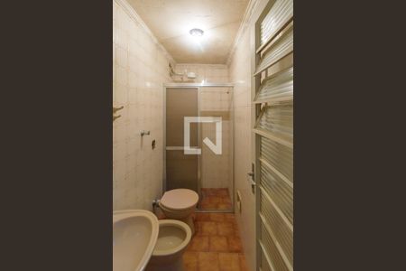 Casa à venda com 250m², 4 quartos e 2 vagas Casa à venda com 250m², 4 quartos e 2 vagasBanheiro