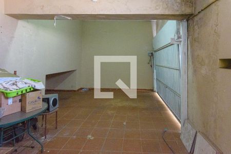 Casa à venda com 250m², 4 quartos e 2 vagas Casa à venda com 250m², 4 quartos e 2 vagasGaragem