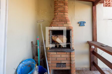 Casa à venda com 250m², 4 quartos e 2 vagas Casa à venda com 250m², 4 quartos e 2 vagasChurrasqueira