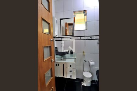 Casa à venda com 196m², 3 quartos e 5 vagasBanheiro Social 2