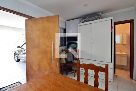 Casa à venda com 196m², 3 quartos e 5 vagasCômodo extra - Garagem