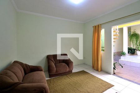 Casa à venda com 196m², 3 quartos e 5 vagasEdícula - Quarto/Sala