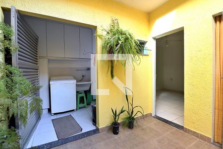 Casa à venda com 196m², 3 quartos e 5 vagasÁrea de Serviço