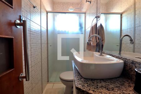 Casa à venda com 196m², 3 quartos e 5 vagasBanheiro Social 1