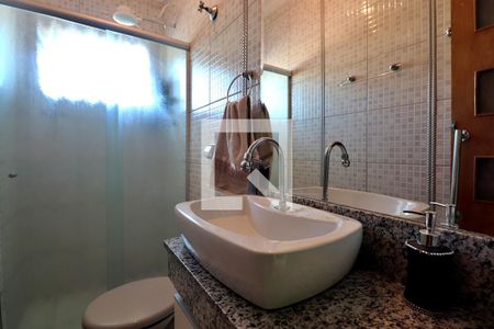 Casa à venda com 196m², 3 quartos e 5 vagasBanheiro Social 1