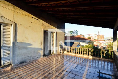 Casa à venda com 350m², 3 quartos e 3 vagasVaranda dos Quarto 2 e 3 