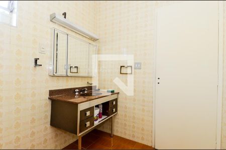 Casa à venda com 350m², 3 quartos e 3 vagasBanheiro da Suíte