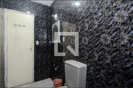 Casa à venda com 350m², 3 quartos e 3 vagasBanheiro de Serviço