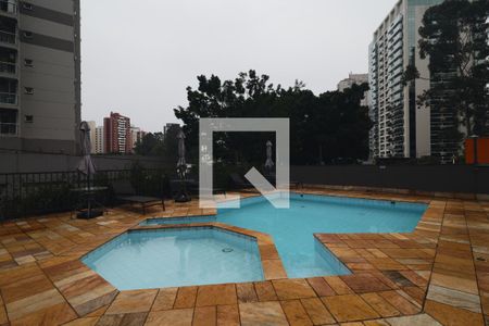 Apartamento à venda com 96m², 3 quartos e 2 vagas Apartamento à venda com 96m², 3 quartos e 2 vagasÁrea comum - Piscina