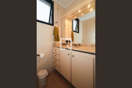 Apartamento à venda com 96m², 3 quartos e 2 vagas Apartamento à venda com 96m², 3 quartos e 2 vagasBanheiro da Suíte
