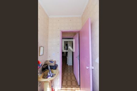 Casa à venda com 173m², 3 quartos e 2 vagas Casa à venda com 173m², 3 quartos e 2 vagasBanheiro 2