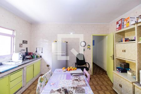 Casa à venda com 173m², 3 quartos e 2 vagas Casa à venda com 173m², 3 quartos e 2 vagasCozinha