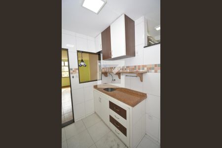 Apartamento para alugar com 61m², 2 quartos e 2 vagasCozinha