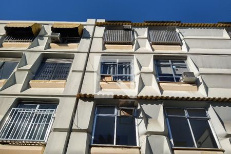 Apartamento para alugar com 61m², 2 quartos e 2 vagasFachada