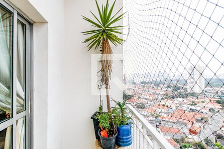 Apartamento à venda com 80m², 3 quartos e 2 vagas Apartamento à venda com 80m², 3 quartos e 2 vagasVaranda