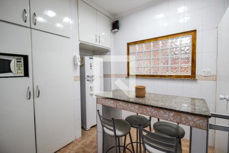 Casa à venda com 160m², 3 quartos e 3 vagas Casa à venda com 160m², 3 quartos e 3 vagasCozinha