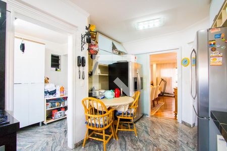 Apartamento à venda com 136m², 4 quartos e 3 vagasCozinha