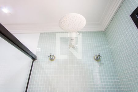 Apartamento à venda com 136m², 4 quartos e 3 vagasBanheiro social