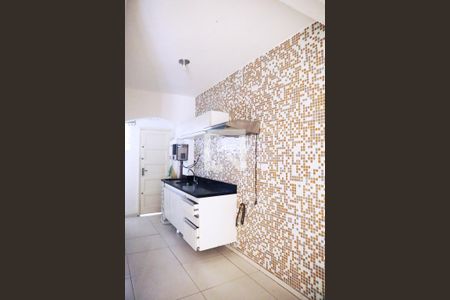 Apartamento à venda com 60m², 2 quartos e sem vaga Apartamento à venda com 60m², 2 quartos e sem vagaCozinha