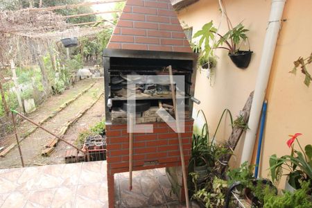 Casa à venda com 50m², 2 quartos e 2 vagas Casa à venda com 50m², 2 quartos e 2 vagasChurrasqueira