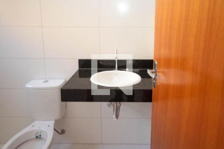 Casa à venda com 90m², 2 quartos e 2 vagas Casa à venda com 90m², 2 quartos e 2 vagasBanheiro da Suite 02