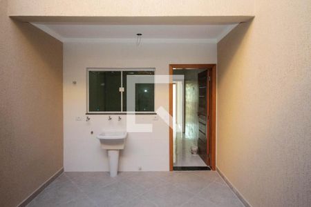 Casa à venda com 90m², 2 quartos e 2 vagas Casa à venda com 90m², 2 quartos e 2 vagasQuintal