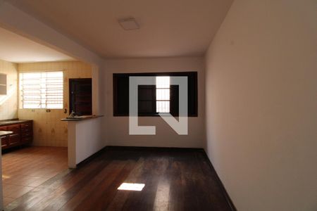 Casa à venda com 200m², 4 quartos e 3 vagasCopa