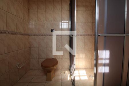 Casa à venda com 200m², 4 quartos e 3 vagasBanheiro da suíte 2