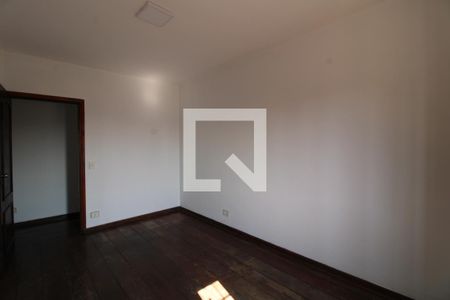 Casa à venda com 200m², 4 quartos e 3 vagasQuarto 2