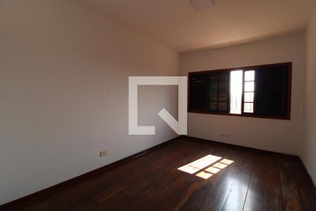 Casa à venda com 200m², 4 quartos e 3 vagasQuarto 1