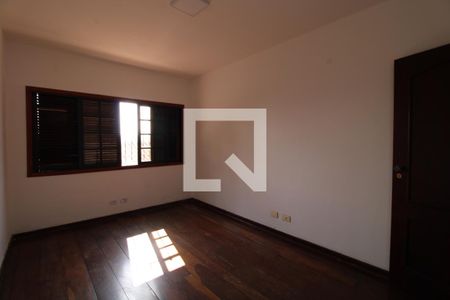 Casa à venda com 200m², 4 quartos e 3 vagasQuarto 2