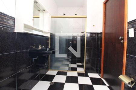 Casa à venda com 200m², 4 quartos e 3 vagasBanheiro suíte 1