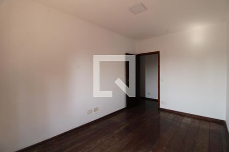 Casa à venda com 200m², 4 quartos e 3 vagasQuarto 2