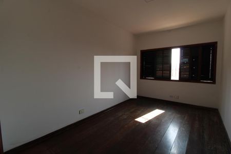 Casa à venda com 200m², 4 quartos e 3 vagasQuarto 2