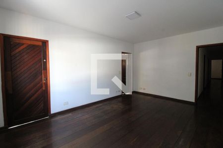 Casa à venda com 200m², 4 quartos e 3 vagasSuíte 1