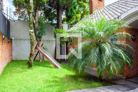 Casa à venda com 450m², 5 quartos e 3 vagas Casa à venda com 450m², 5 quartos e 3 vagasJardim
