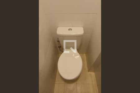 Apartamento à venda com 105m², 3 quartos e sem vaga Apartamento à venda com 105m², 3 quartos e sem vagaBanheiro de Serviço