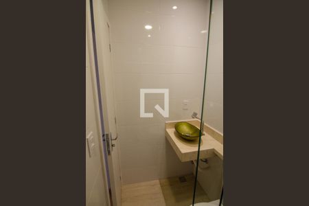 Apartamento à venda com 105m², 3 quartos e sem vaga Apartamento à venda com 105m², 3 quartos e sem vagaBanheiro