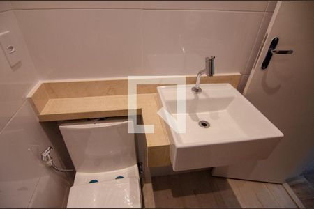 Apartamento à venda com 105m², 3 quartos e sem vaga Apartamento à venda com 105m², 3 quartos e sem vagaBanheiro do Quarto 2