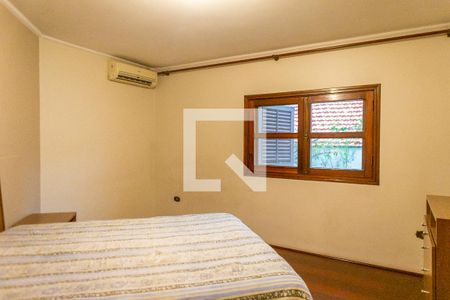 Casa à venda com 450m², 5 quartos e 4 vagas Casa à venda com 450m², 5 quartos e 4 vagasSuíte 2