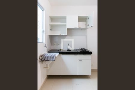 Sala/Cozinha de kitnet/studio para alugar com 1 quarto, 29m² em Jardim dos Comerciarios (venda, Belo Horizonte