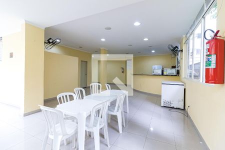 Apartamento à venda com 45m², 2 quartos e 1 vaga Apartamento à venda com 45m², 2 quartos e 1 vagaSalão de festas
