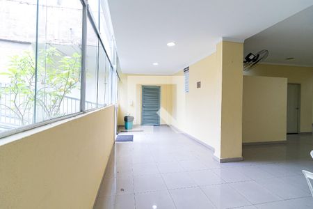 Apartamento à venda com 45m², 2 quartos e 1 vaga Apartamento à venda com 45m², 2 quartos e 1 vagaSalão de festas