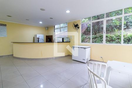 Apartamento à venda com 45m², 2 quartos e 1 vaga Apartamento à venda com 45m², 2 quartos e 1 vagaSalão de festas